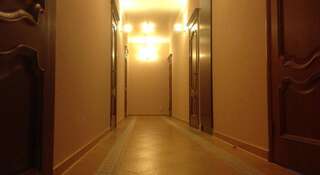 Гостиница Guest House Vizit Сукко Номер с кроватью размера "queen-size" и видом на бассейн-2