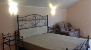 Гостиница Guest House Vizit Сукко Стандартный трехместный номер-4